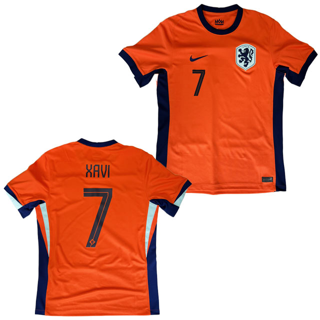 28％OFF！ ナイキ サッカー レプリアユニフォーム オランダ代表 KNVB 24 スタジアムジャージー ホーム #7 シャビ・シモンズ ネーム入り FJ4276-NUMBER-7